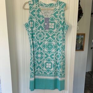 Anaclare Sleeveless Tile-Print Shift Dress in Aqua & White